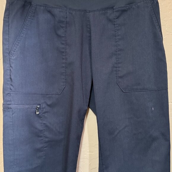 Scrubology Scrubs set in grey - Picture 5 of 13